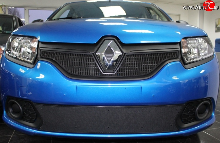 1 469 р. Сетка в решетку радиатора Russtal Renault Sandero (B8) дорестайлинг (2014-2018) (черная)  с доставкой в г. Вологда