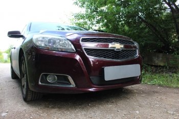 Защитная сетка радиатора в бампер (ячейка 3х7 мм) Стрелка 11 Стандарт Chevrolet Malibu  8 (2013-2015) (черная)