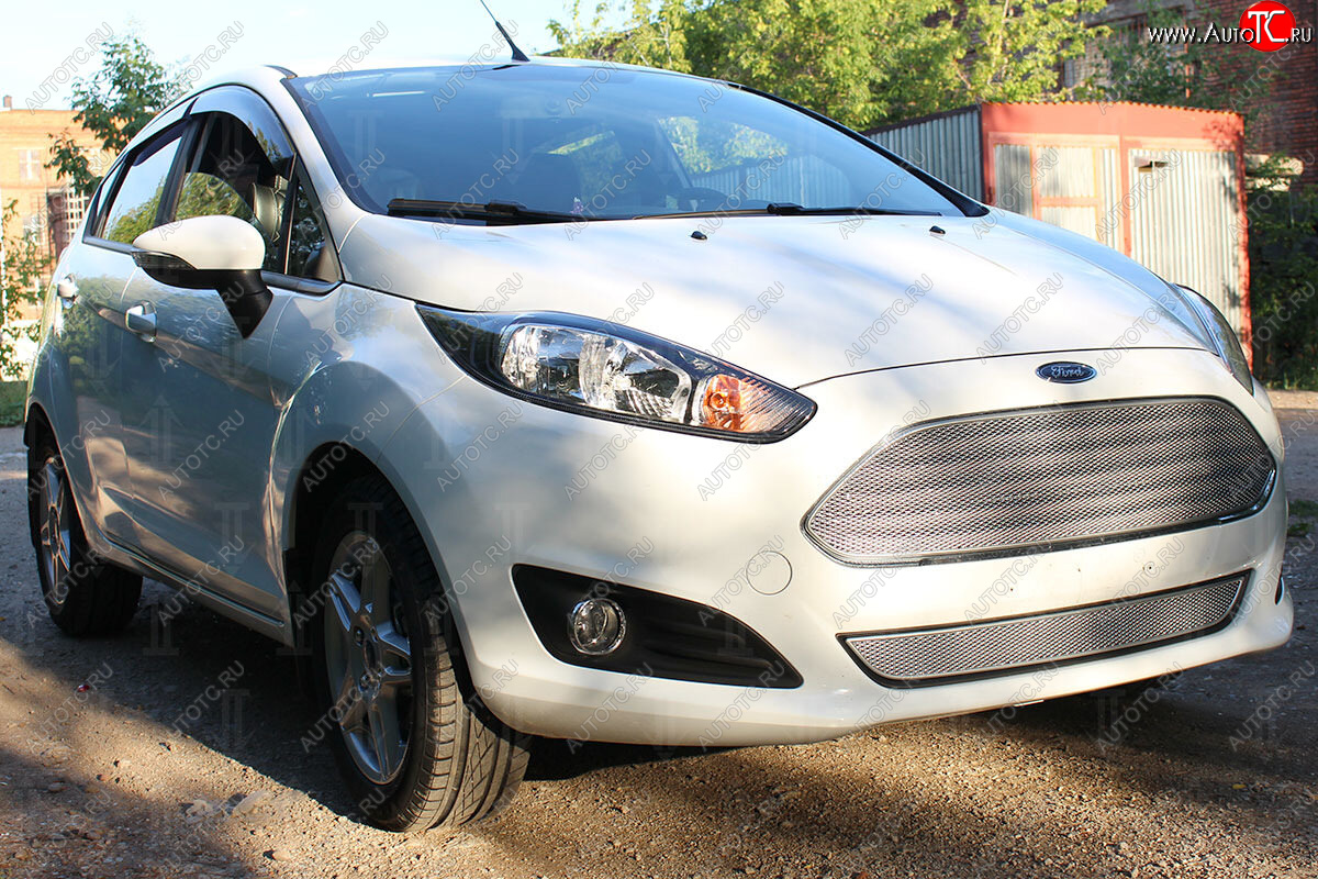 3 779 р.           Защита радиатора Ford Fiesta MK6 (рестайлинг) 2015- chrome низ PREMIUM  Ford Fiesta  6 (2012-2019) седан рестайлинг, хэтчбэк 3 дв. рестайлинг, хэтчбэк 5 дв. рестайлинг (хром)  с доставкой в г. Вологда