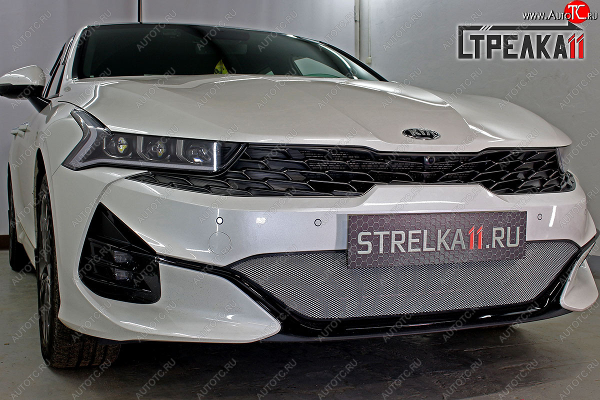 3 099 р. Защитная сетка радиатора в бампер (ячейка 3х7 мм, GT-Line) Стрелка11 Стандарт  KIA K5  DL (2019-2022) (хром)  с доставкой в г. Вологда