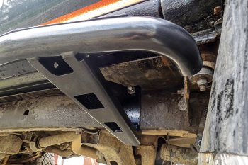 46 849 р. Защита порогов с подножкой РИФ Toyota Hilux N80, N90, N100, N110 дорестайлинг (1988-1991)  с доставкой в г. Вологда. Увеличить фотографию 9