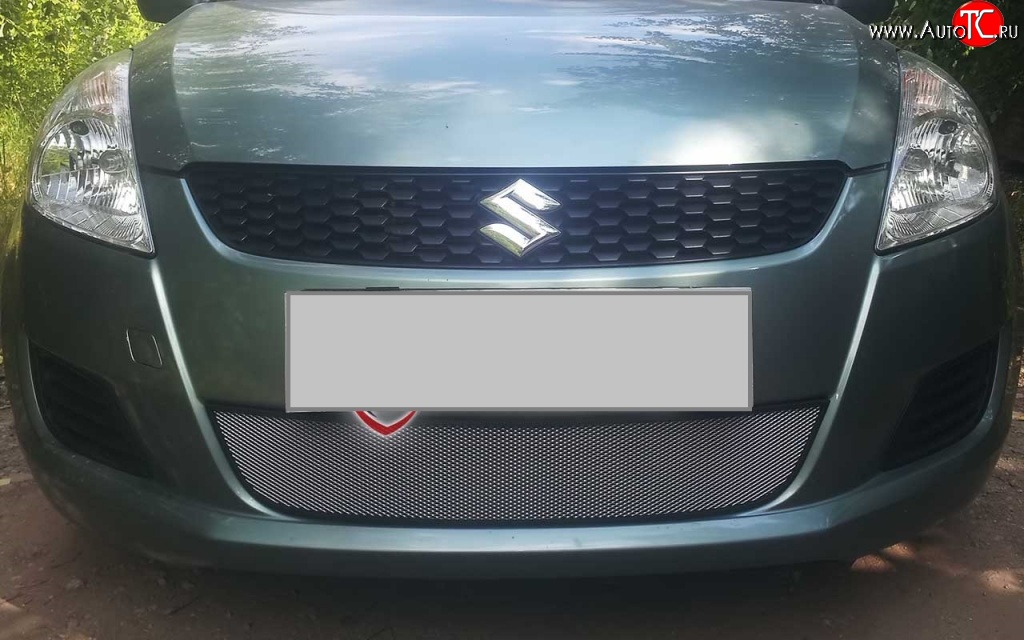 1 539 р. Сетка на бампер Russtal (хром) Suzuki Swift ZC72S дорестайлинг, хэтчбэк 5 дв. (2010-2013)  с доставкой в г. Вологда