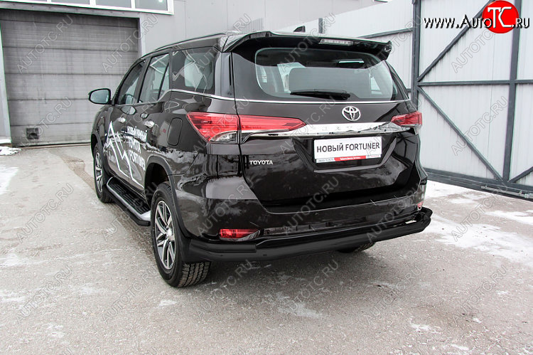 15 899 р. Защита заднего бампера Slitkoff (Ø 76+42, двойная, уголки) Toyota Fortuner AN160 дорестайлинг (2015-2020) (Сталь с полимерным покрытием. Цвет: черный)  с доставкой в г. Вологда