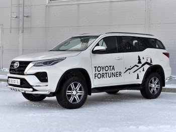 28 999 р. Защита переднего бампера (Ø63 мм с клыками, нержавейка) SLITKOFF Toyota Fortuner AN160 рестайлинг (2020-2025)  с доставкой в г. Вологда. Увеличить фотографию 3