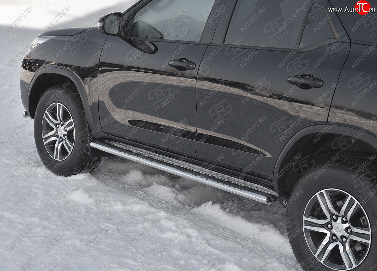 20 799 р. Защита порогов Russtal труба 120х60 овал с проступью Toyota Fortuner AN160 рестайлинг (2020-2025)  с доставкой в г. Вологда
