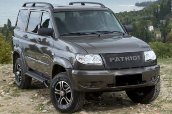 8 999 р. Решетка радиатора CrTuning - Чёрный БРУТ Уаз Патриот 23632 дорестайлинг пикап (2008-2014) (Установка с пластиковым бампером, Без надписи PATROT)  с доставкой в г. Вологда. Увеличить фотографию 2