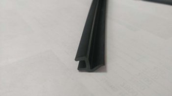 197 р. Универсальный уплотнитель FlexLine (15.5 mm U-LIP, клеевая основа) Mazda 323 BA дорестайлинг седан (1994-1996)  с доставкой в г. Вологда. Увеличить фотографию 1