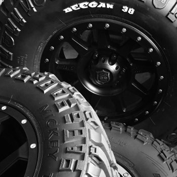 36 369 р. Грязевая покрышка Mickey Thompson DEEGAN 38™ R17 265x70 Toyota Land Cruiser Prado J150 1-ый рестайлинг (2013-2017). Увеличить фотографию 7