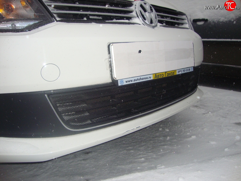 2 089 р. Сетка на бампер Russtal (черная) Volkswagen Polo 5 седан дорестайлинг (2009-2015)  с доставкой в г. Вологда