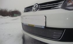 2 189 р. Сетка на бампер Russtal (хром) Volkswagen Polo 5 седан дорестайлинг (2009-2015)  с доставкой в г. Вологда. Увеличить фотографию 3
