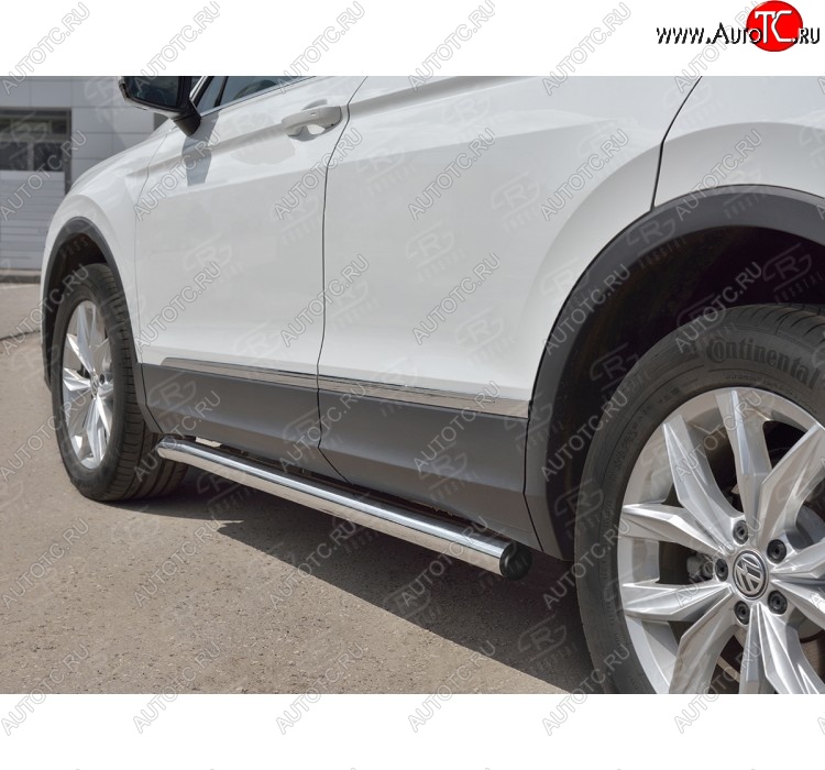 18 799 р.  Защита порогов (Ø63 мм, секции) SLITKOFF Volkswagen Tiguan Mk2 дорестайлинг (2016-2020) (Вариант 2 (пластиковые заглушки))  с доставкой в г. Вологда