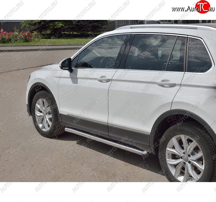 19 999 р. Защита порогов из круглой трубы диаметром 63 мм SLITKOFF v3 Volkswagen Tiguan Mk2 дорестайлинг (2016-2020)  с доставкой в г. Вологда