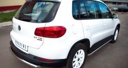 12 299 р. Защита порогов из круглой трубы диаметром 63 мм (Track & Field) Russtal Volkswagen Tiguan NF рестайлинг (2011-2017) (Защита порогов с со скосами на торцах (вариант 1))  с доставкой в г. Вологда. Увеличить фотографию 2