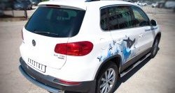 83 999 р. Защита порогов с пластиковыми вставками для ног из круглой трубы диаметром 76 мм (Sport & Style) Russtal Volkswagen Tiguan NF рестайлинг (2011-2017) (Защита порогов с со скосами на торцах (вариант 1))  с доставкой в г. Вологда. Увеличить фотографию 12