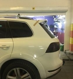 5 499 р. Спойлер Спорт Volkswagen Touareg 2 NF дорестайлинг (2010-2014) (Неокрашенный)  с доставкой в г. Вологда. Увеличить фотографию 4